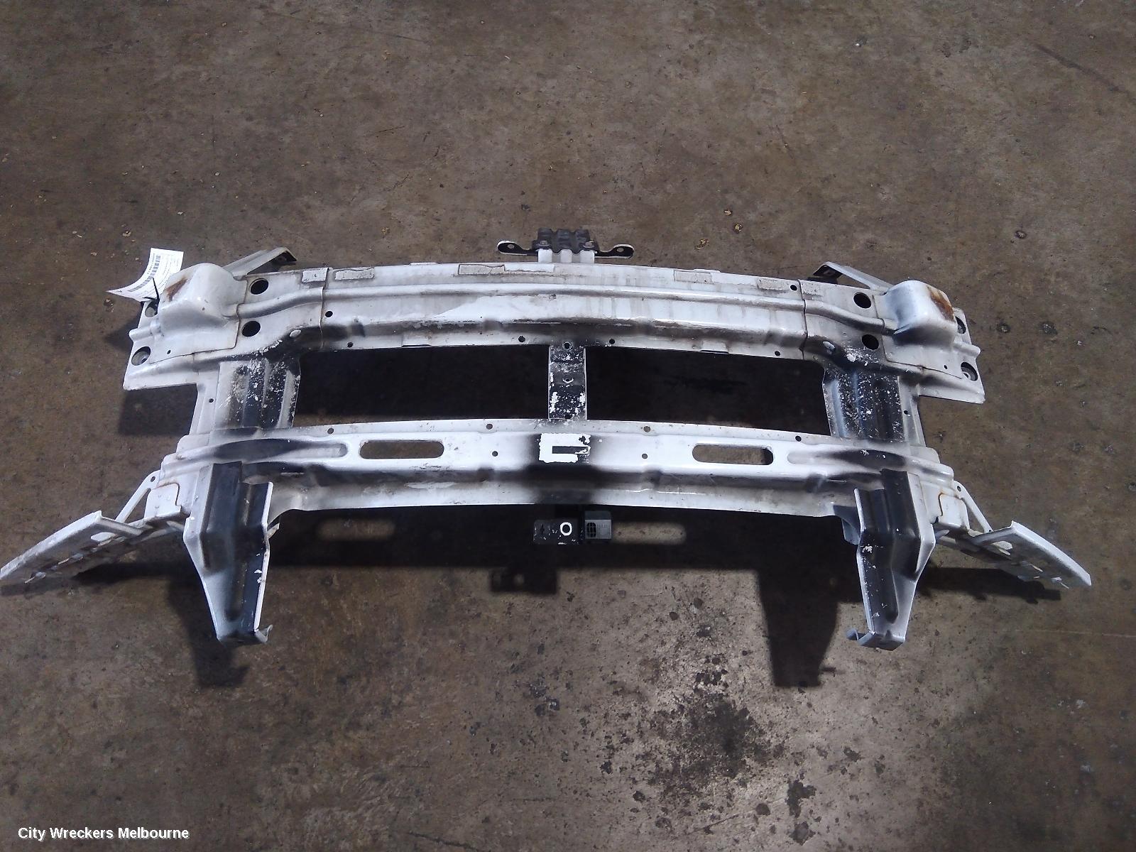 HOLDEN CAPTIVA F/BAR REINFORC/BRACK, STEEL BOLT ON BRACKET GUARD TO RADIATOR SUPPORT, CG, CAPTIVA 7, 01/2011 - 09/2015