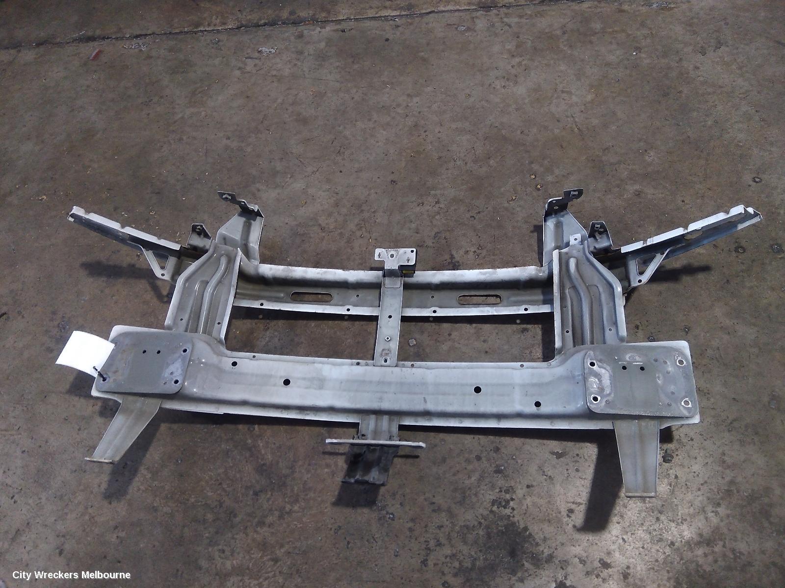 HOLDEN CAPTIVA F/BAR REINFORC/BRACK, STEEL BOLT ON BRACKET GUARD TO RADIATOR SUPPORT, CG, CAPTIVA 7, 01/2011 - 09/2015