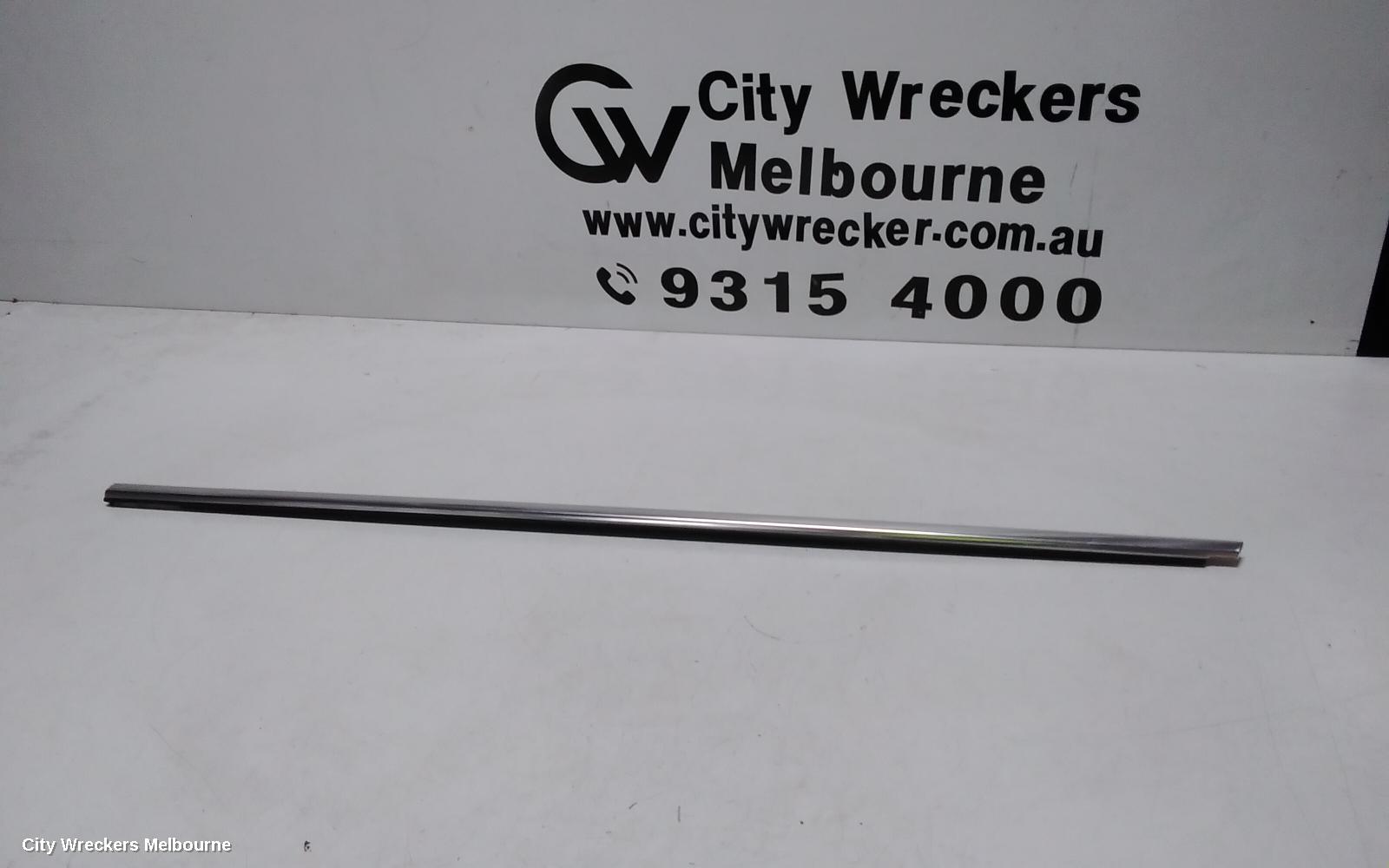 AUDI Q7 DOOR MOULD, LHF UPPER CHROME DOOR BELT / MOULD: 110544, 4M, 07/2015 ONWARDS