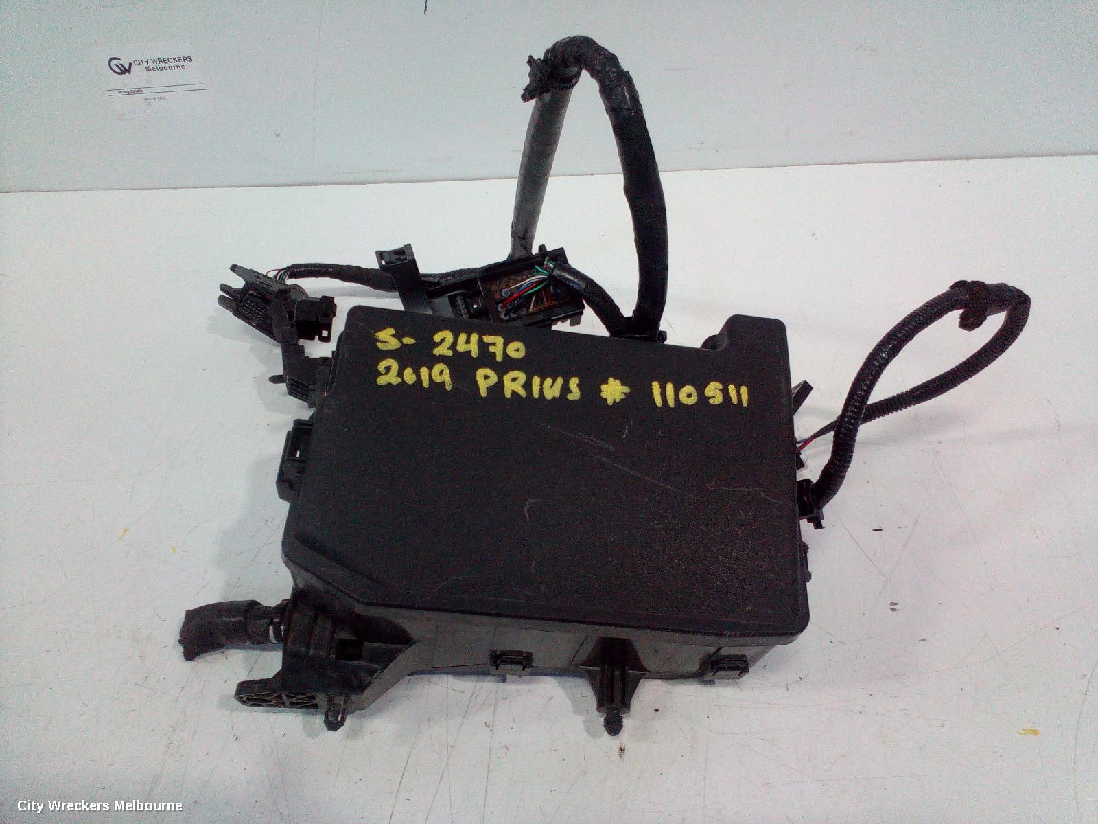TOYOTA PRIUS FUSE BOX, ZVW40R, PRIUS V, ENGINE BAY, 05/2012 - 03/2021