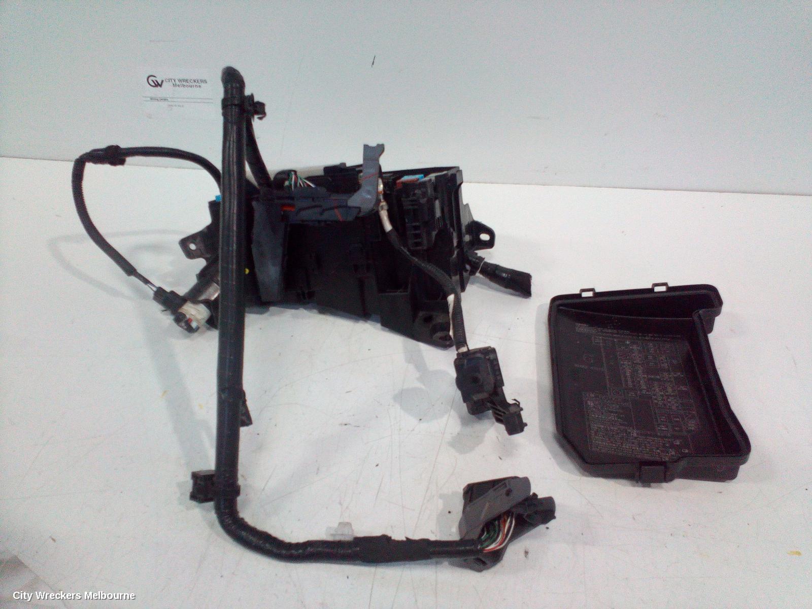 TOYOTA PRIUS FUSE BOX, ZVW40R, PRIUS V, ENGINE BAY, 05/2012 - 03/2021