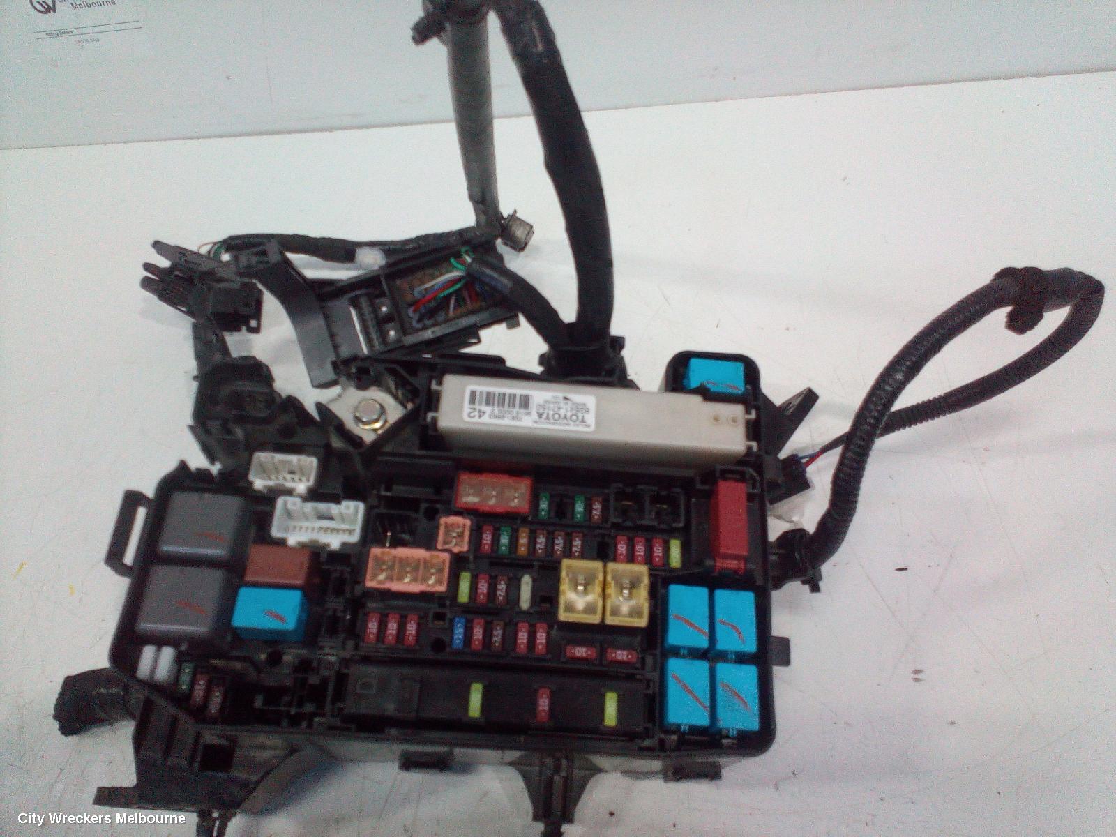 TOYOTA PRIUS FUSE BOX, ZVW40R, PRIUS V, ENGINE BAY, 05/2012 - 03/2021
