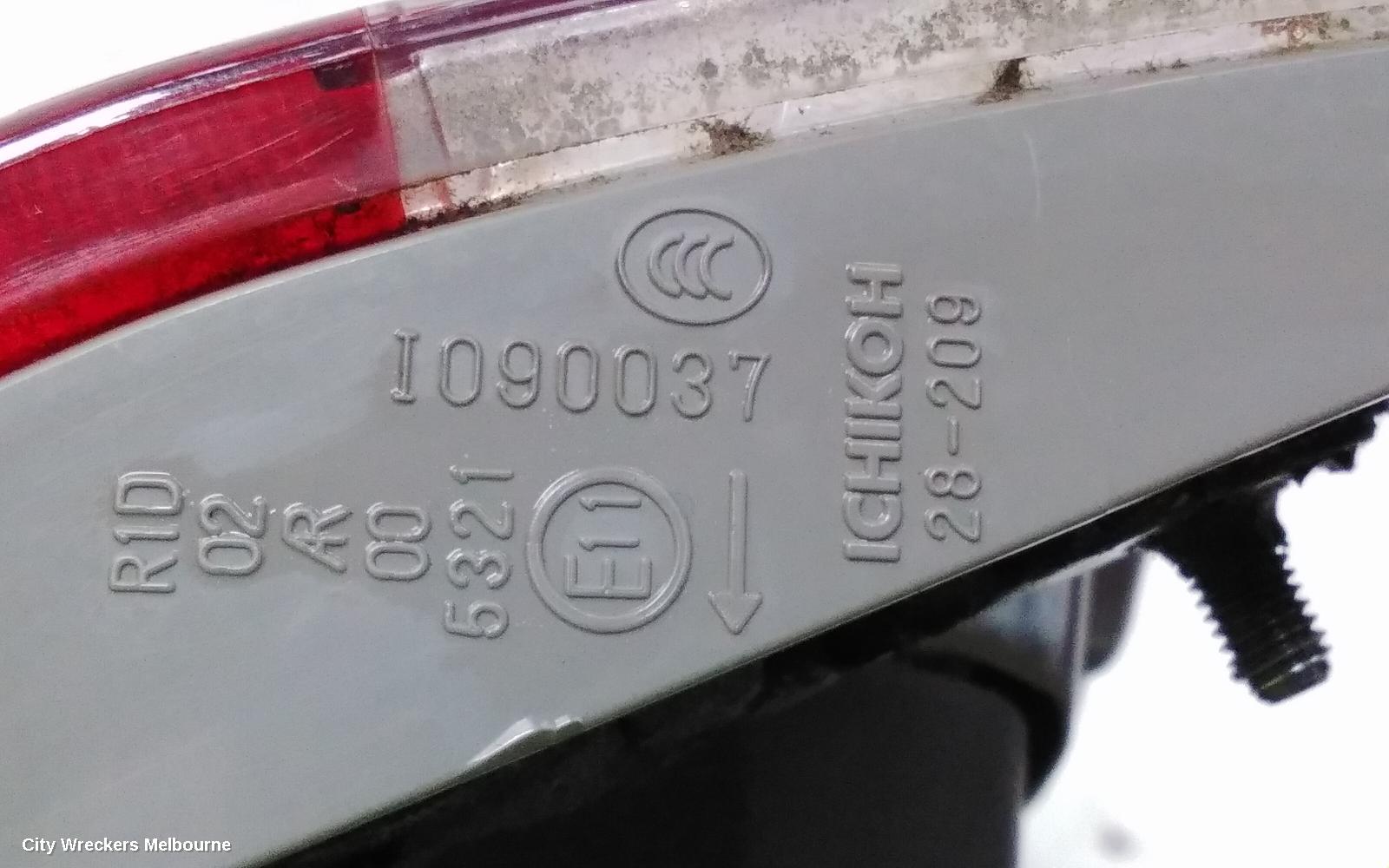 TOYOTA ESTIMA REAR GARNISH, TAILGATE LAMP (LH SIDE), XR50, RED/CLEAR, LENS# 28209, 09-19 (IMPORT)