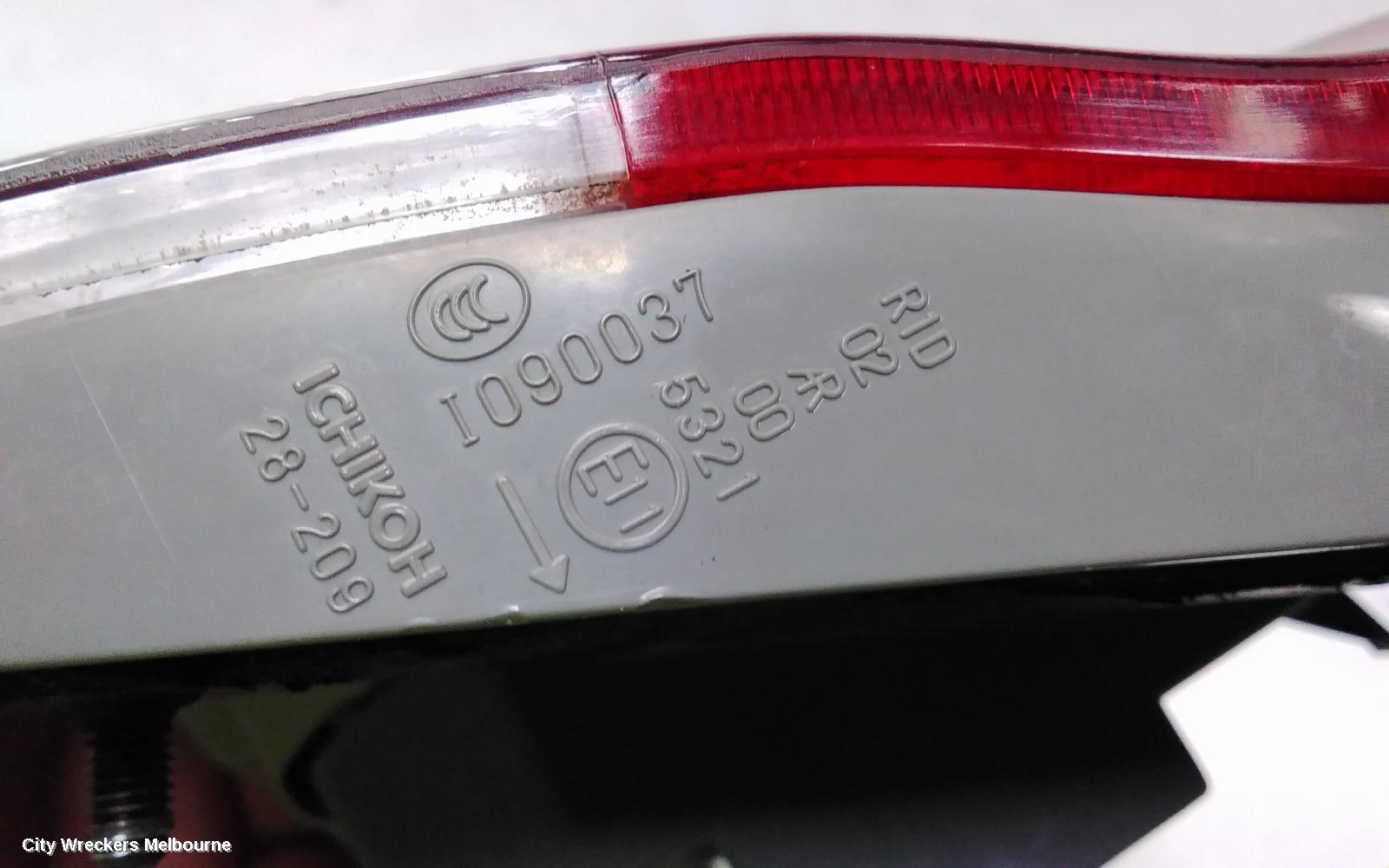 TOYOTA ESTIMA REAR GARNISH, TAILGATE LAMP (RH SIDE), XR50, RED/CLEAR, LENS# 28209, 09-19 (IMPORT)