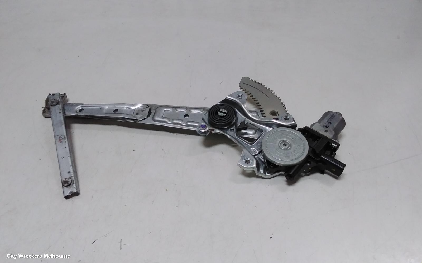 HONDA CIVIC LEFT FRONT WINDOW REG/MOTOR, 9TH GEN, HATCH (VIN SHHFK), 02/2012 - 04/2016
