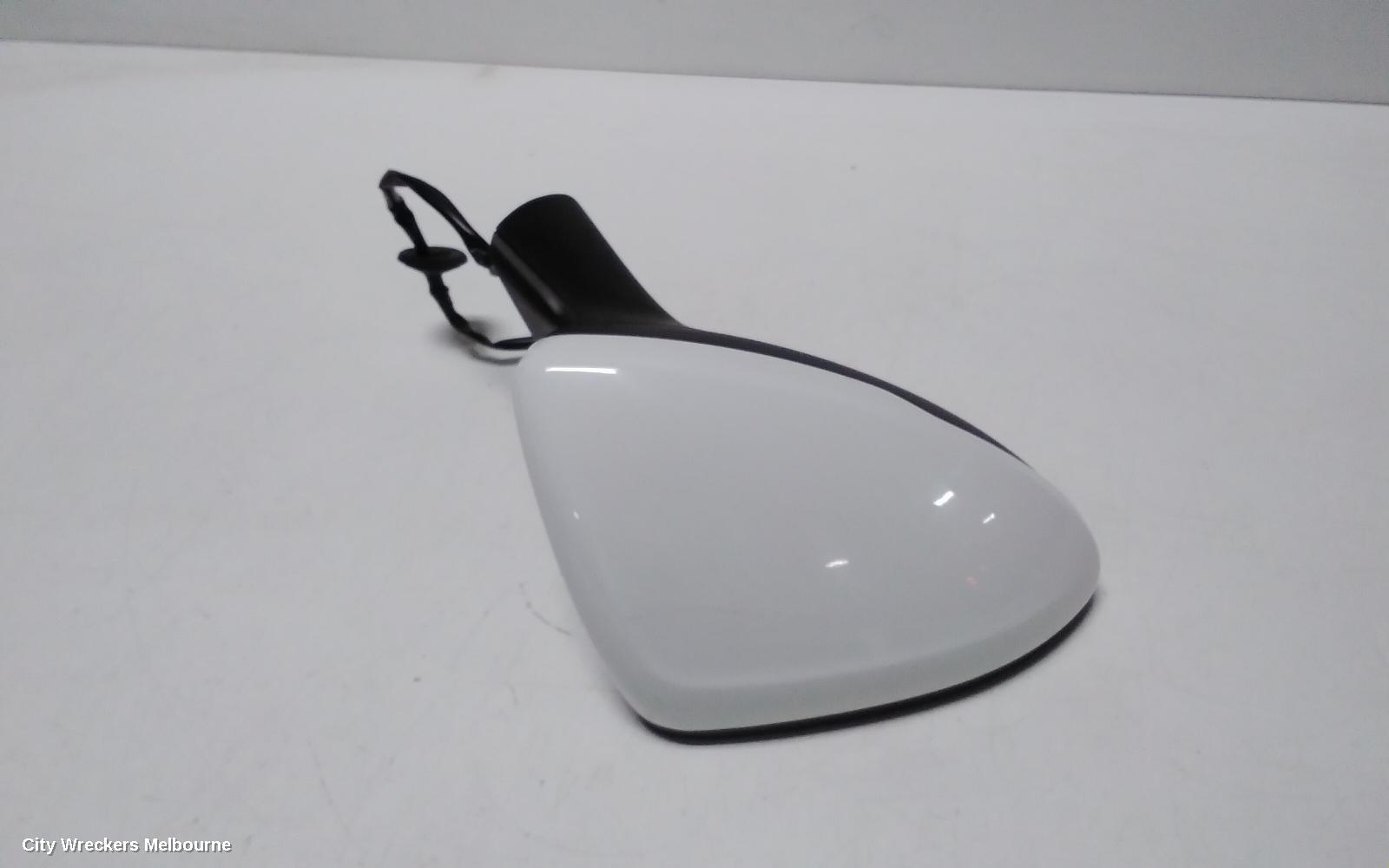 HOLDEN ASTRA RIGHT DOOR MIRROR, BL, SEDAN, NON HEATED, NON BLIND SPOT TYPE, 05/2017 - 12/2020