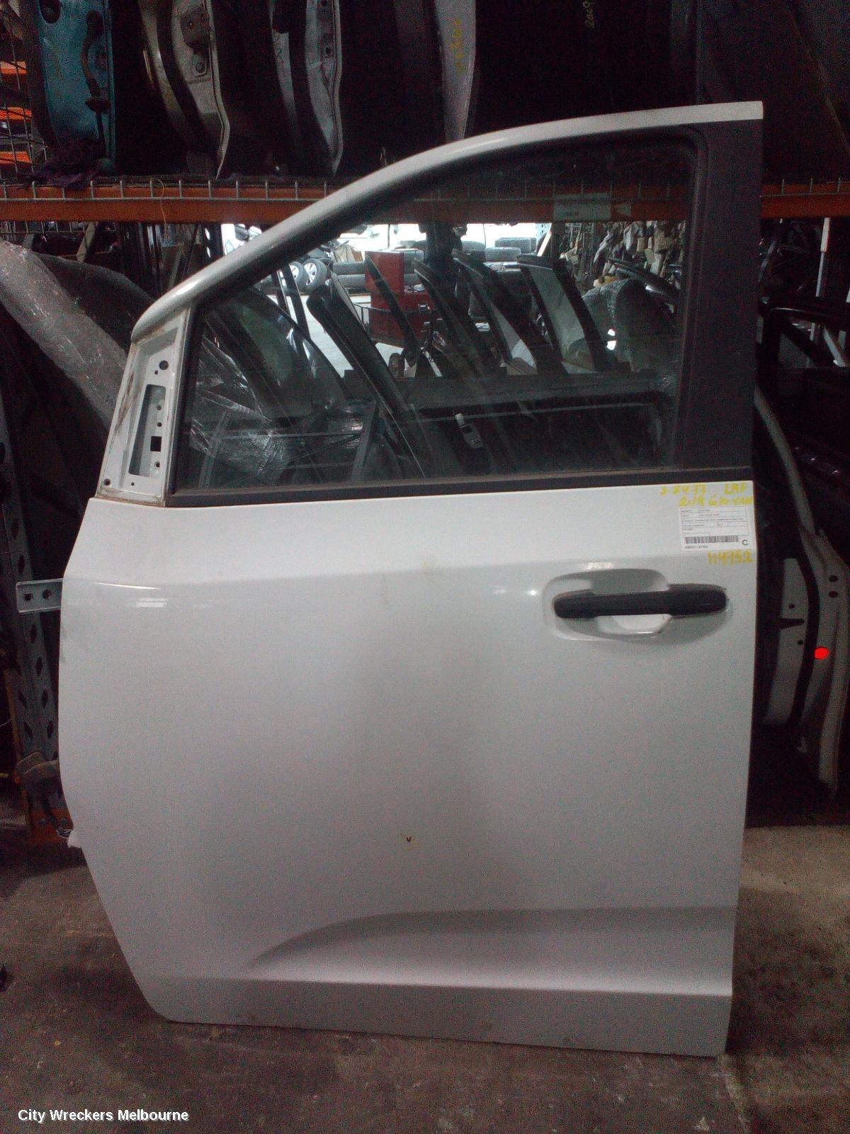 LDV G10 LEFT FRONT DOOR, SV7A/SV7C, WAGON/VAN, NON CHROME MOULDING TYPE, 04/2015 ONWARDS