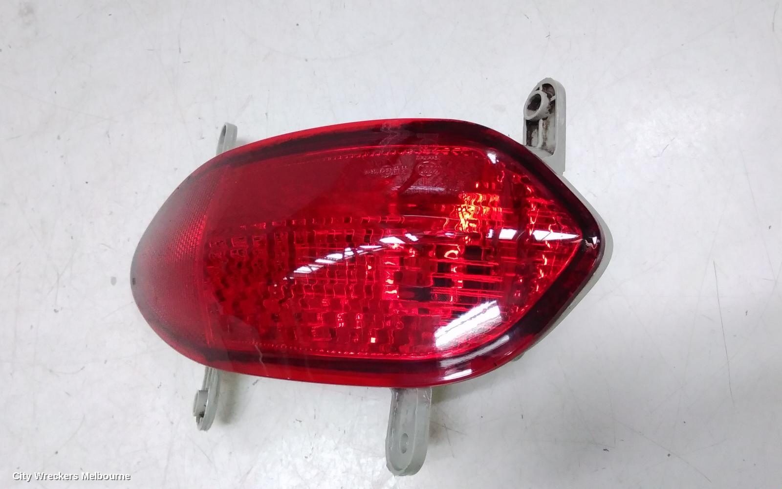 LDV G10 LEFT TAILLIGHT, SV7C, VAN, IN BUMPER REVERSE LIGHT, BARN DOOR TYPE, 04/2015 ONWARDS