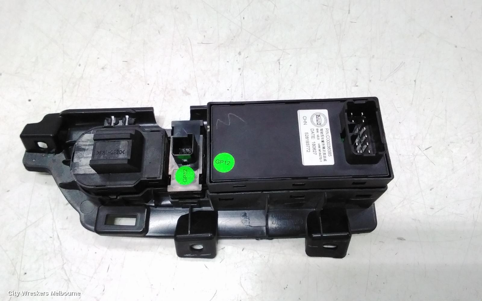 LDV G10 PWR DR WIND SWITCH, RH FRONT (MASTER SWITCH), SV7A/SV7C, WAGON/VAN, 04/2015 ONWARDS
