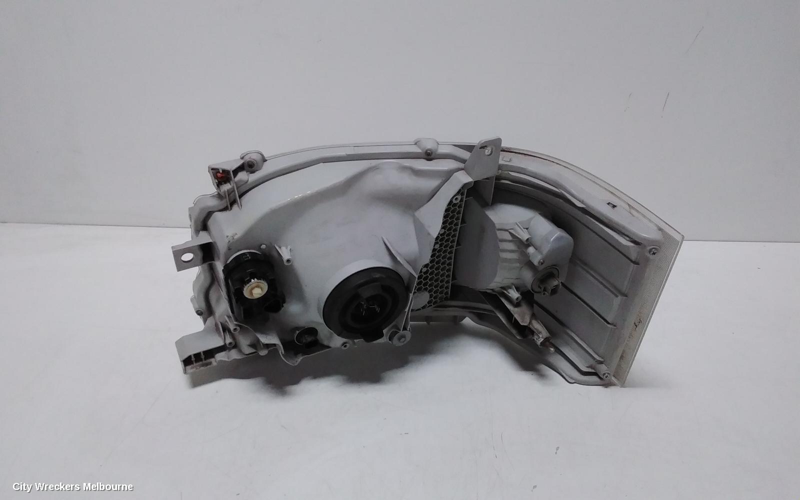 TOYOTA HIACE RIGHT HEADLAMP, TRH/KDH, SLWB, 08/2010 - 12/2013
