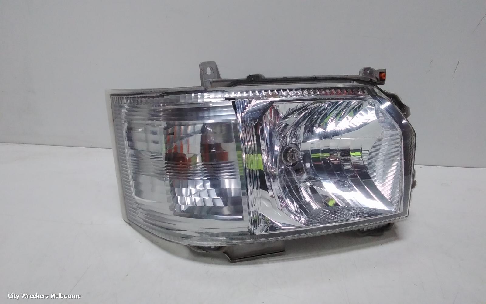 TOYOTA HIACE RIGHT HEADLAMP, TRH/KDH, SLWB, 08/2010 - 12/2013
