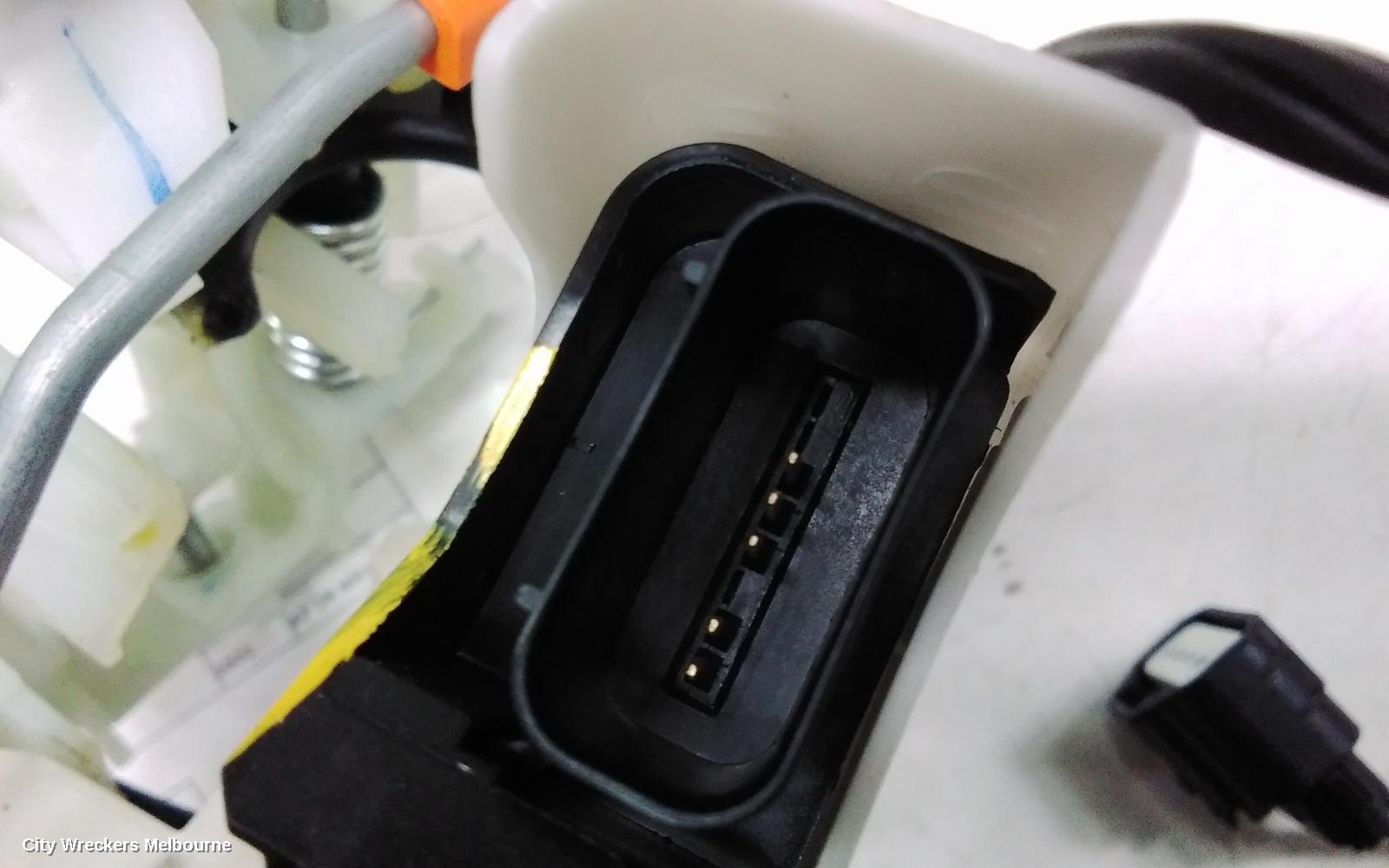 HYUNDAI SANTA FE DOOR/BOOT/GATE LOCK, RIGHT FRONT DOOR LOCK, TM, 03/2018 ONWARDS