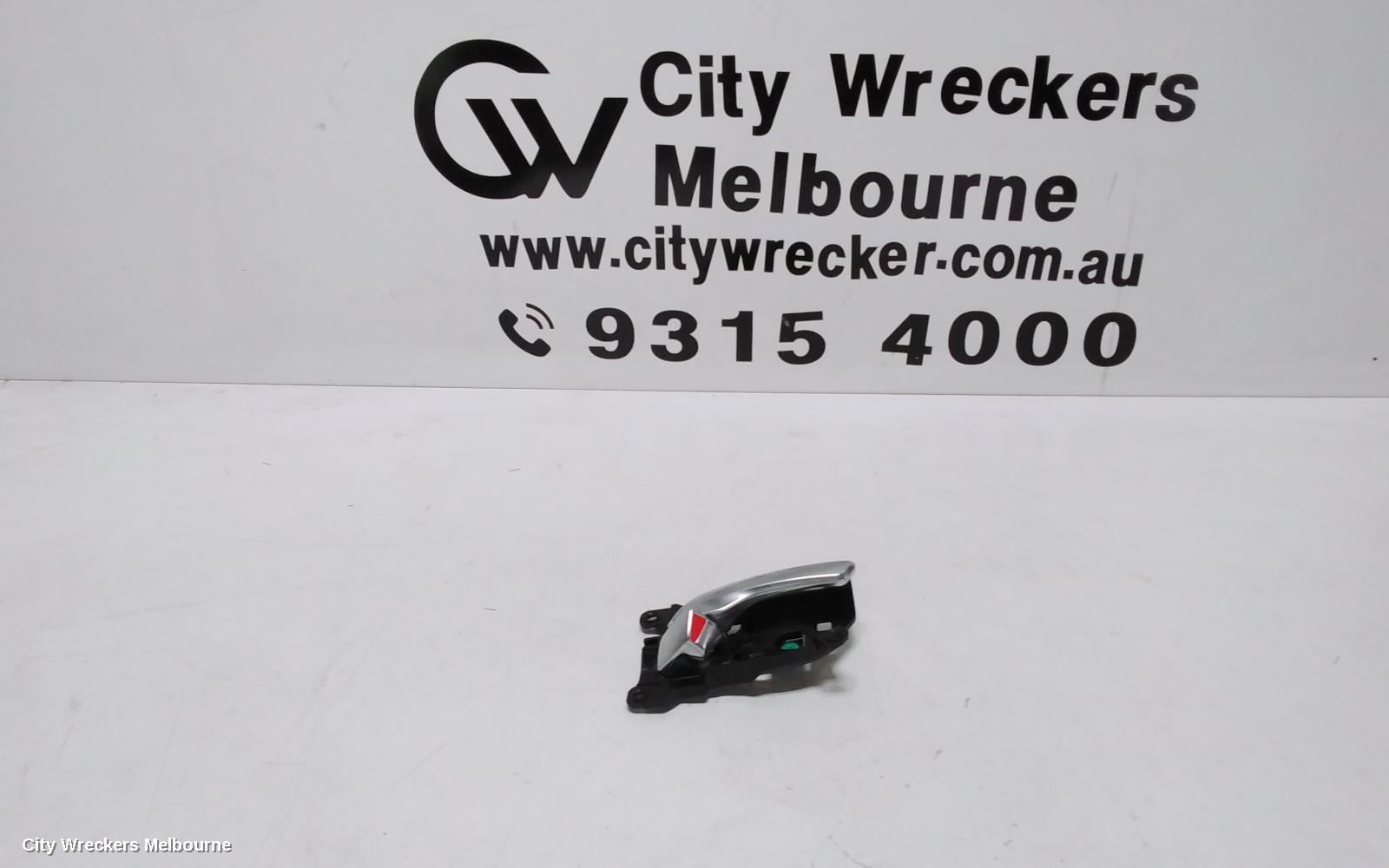 HYUNDAI SANTA FE DOOR HANDLE, INNER, RH FRONT, TM, 04/2018 ONWARDS
