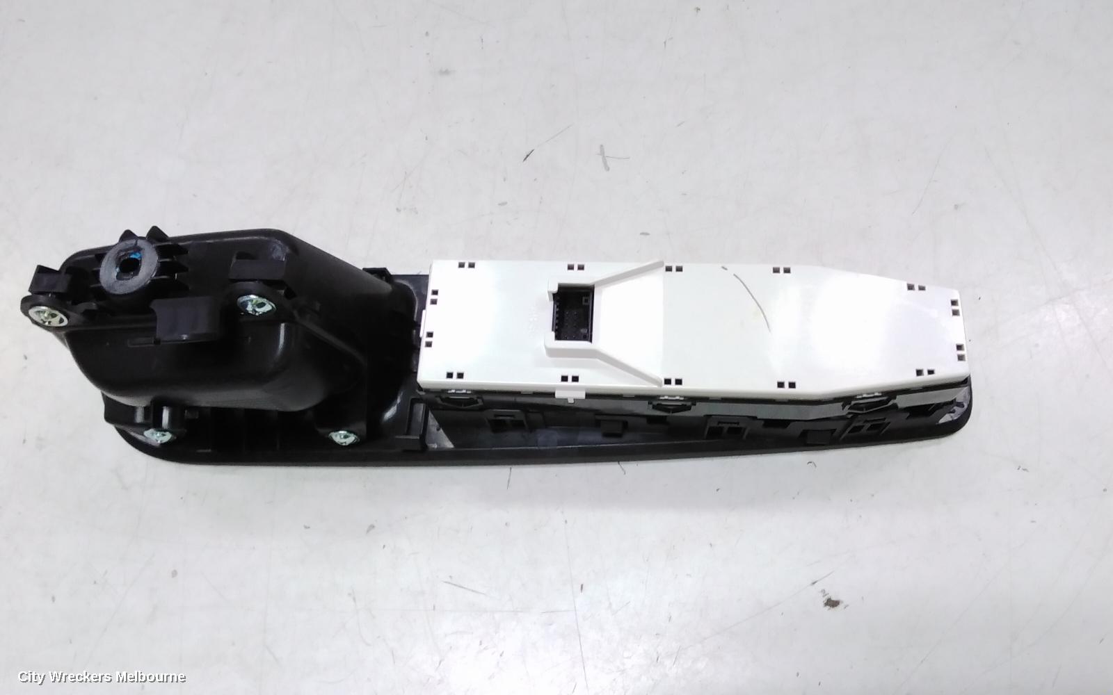 HYUNDAI SANTA FE PWR DR WIND SWITCH, RH FRONT (MASTER SWITCH), W/FOLDING MIRRORS TYPE, W/CHILD LOCK TYPE, TM, 10/2020 ONWARDS