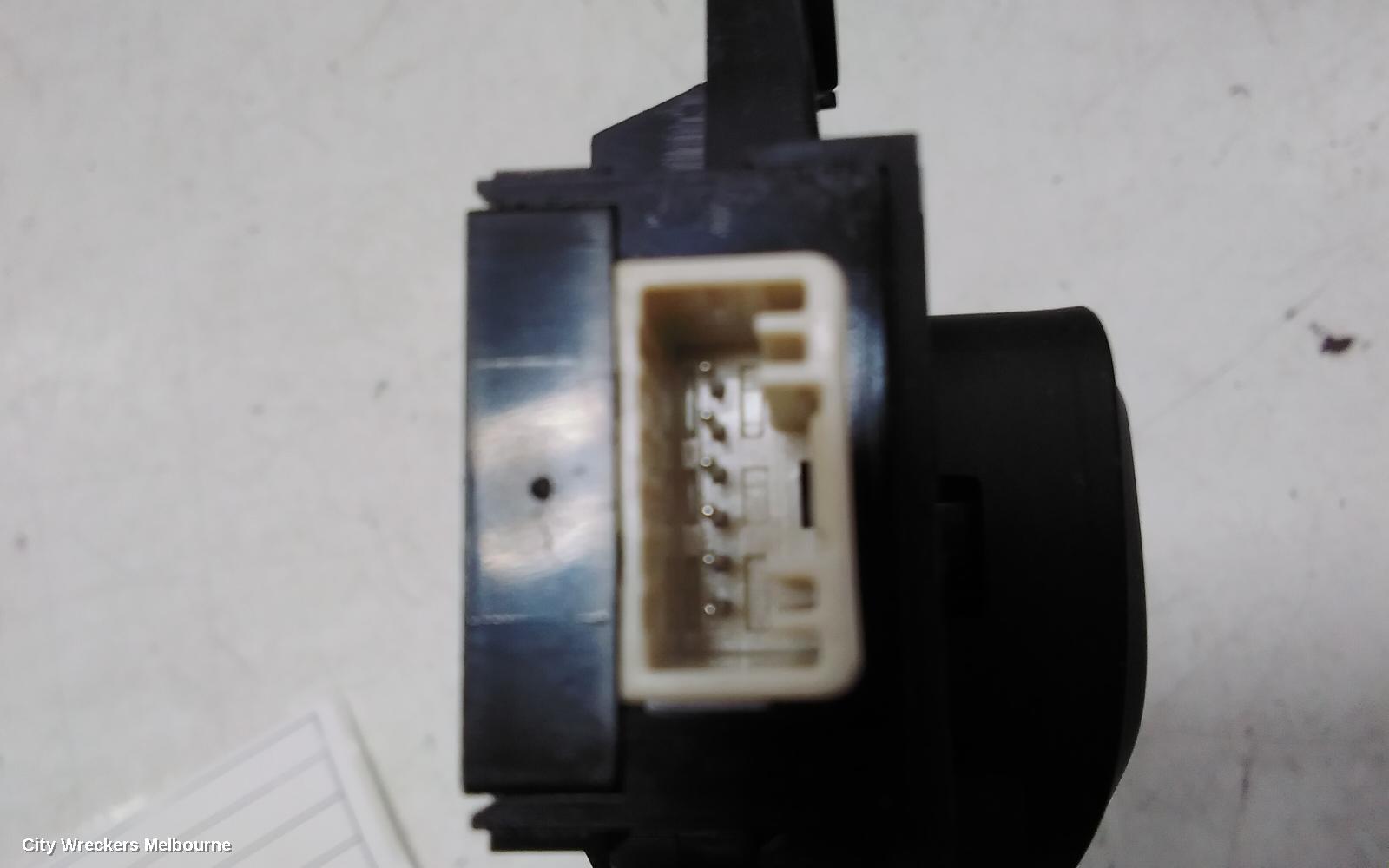 HYUNDAI SANTA FE, TM, 03/2018 - 10/2023, MEMORY SEATS SWITCH: 110654