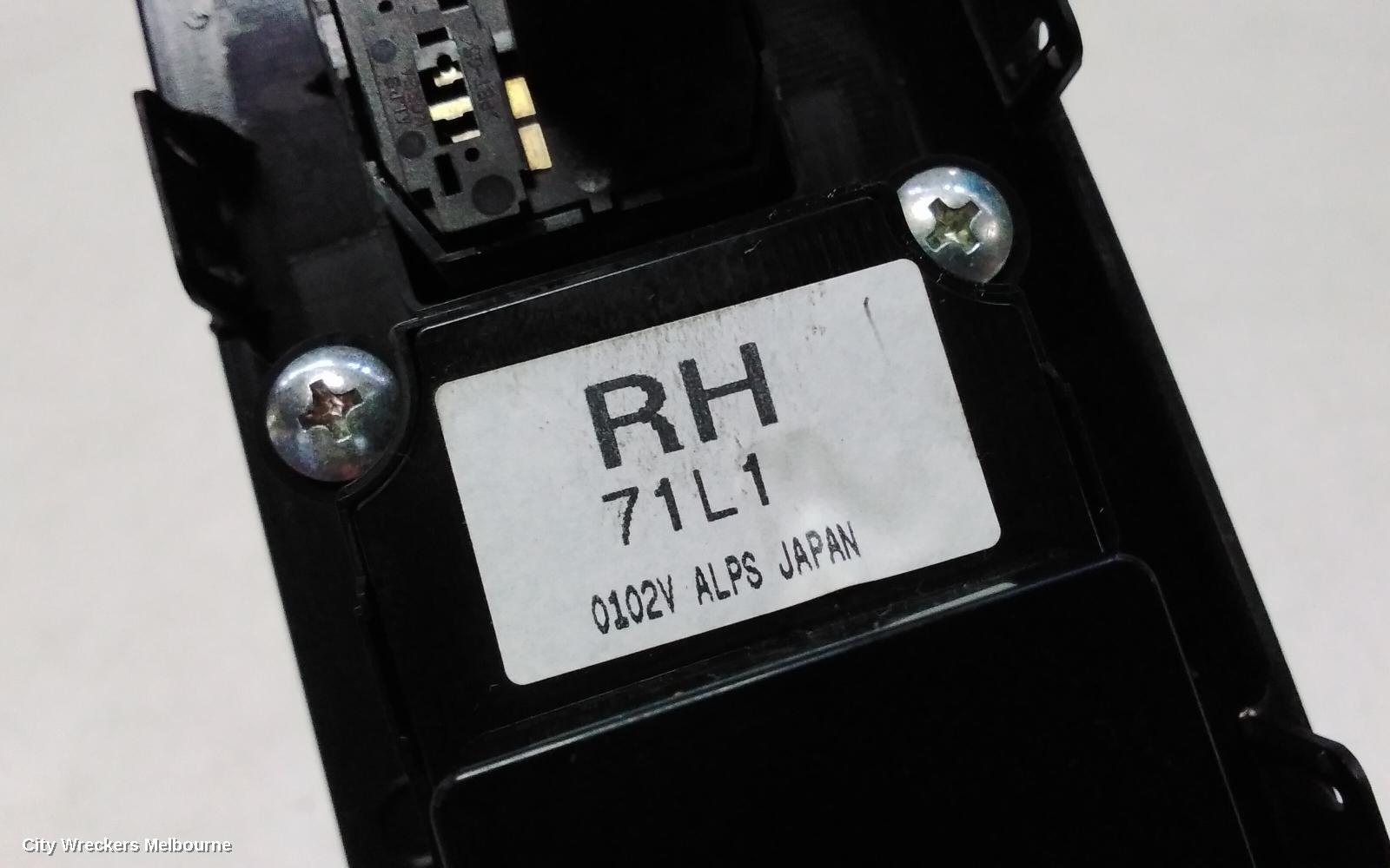 SUZUKI SWIFT PWR DR WIND SWITCH, RH FRONT (MASTER SWITCH), FZ, 18 PIN TYPE, 08/2010 - 03/2017