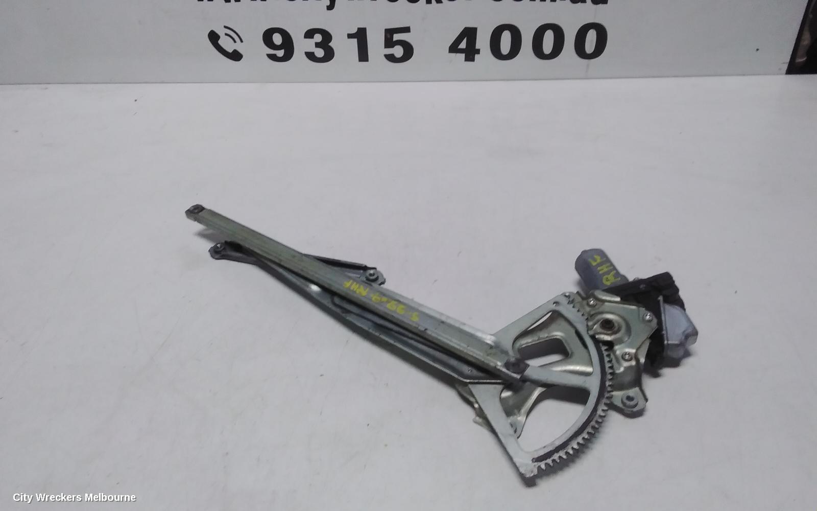 TOYOTA PRIUS RIGHT FRONT WINDOW REG/MOTOR, ZVW30R, POWER, 07/2009 ONWARDS