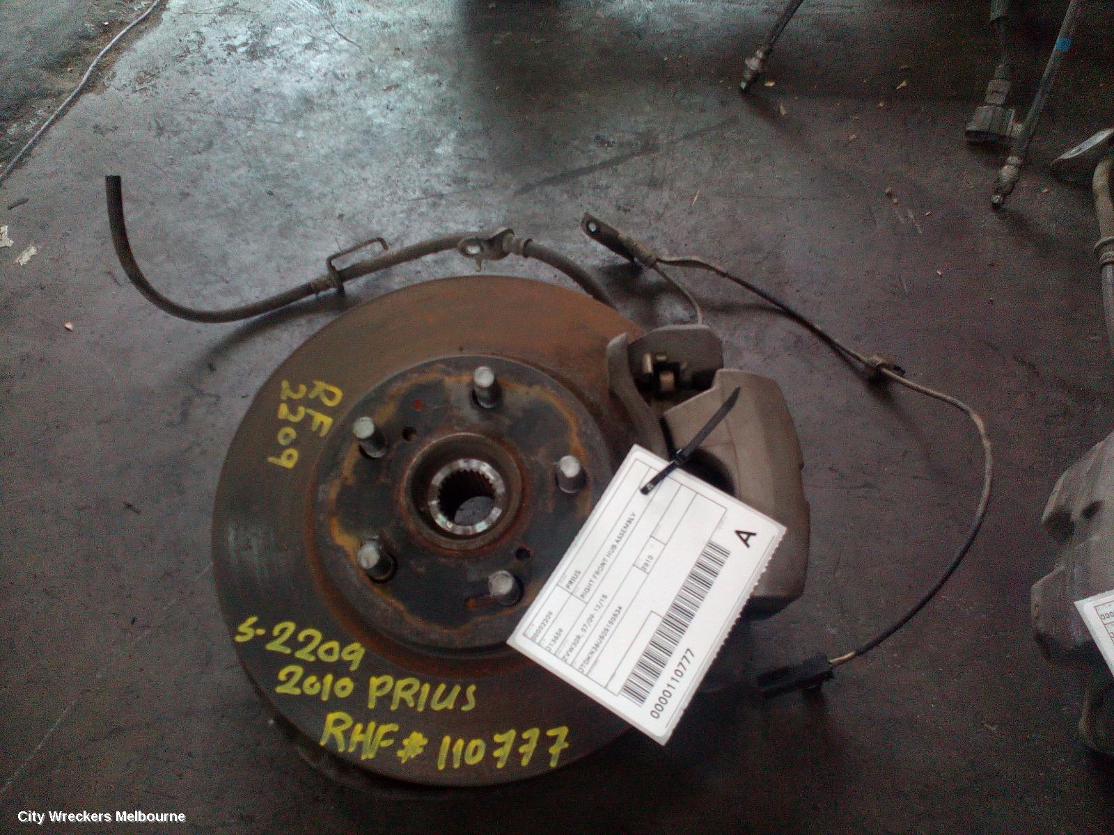 TOYOTA PRIUS RIGHT FRONT HUB ASSEMBLY, ZVW30R, 07/2009 - 12/2015