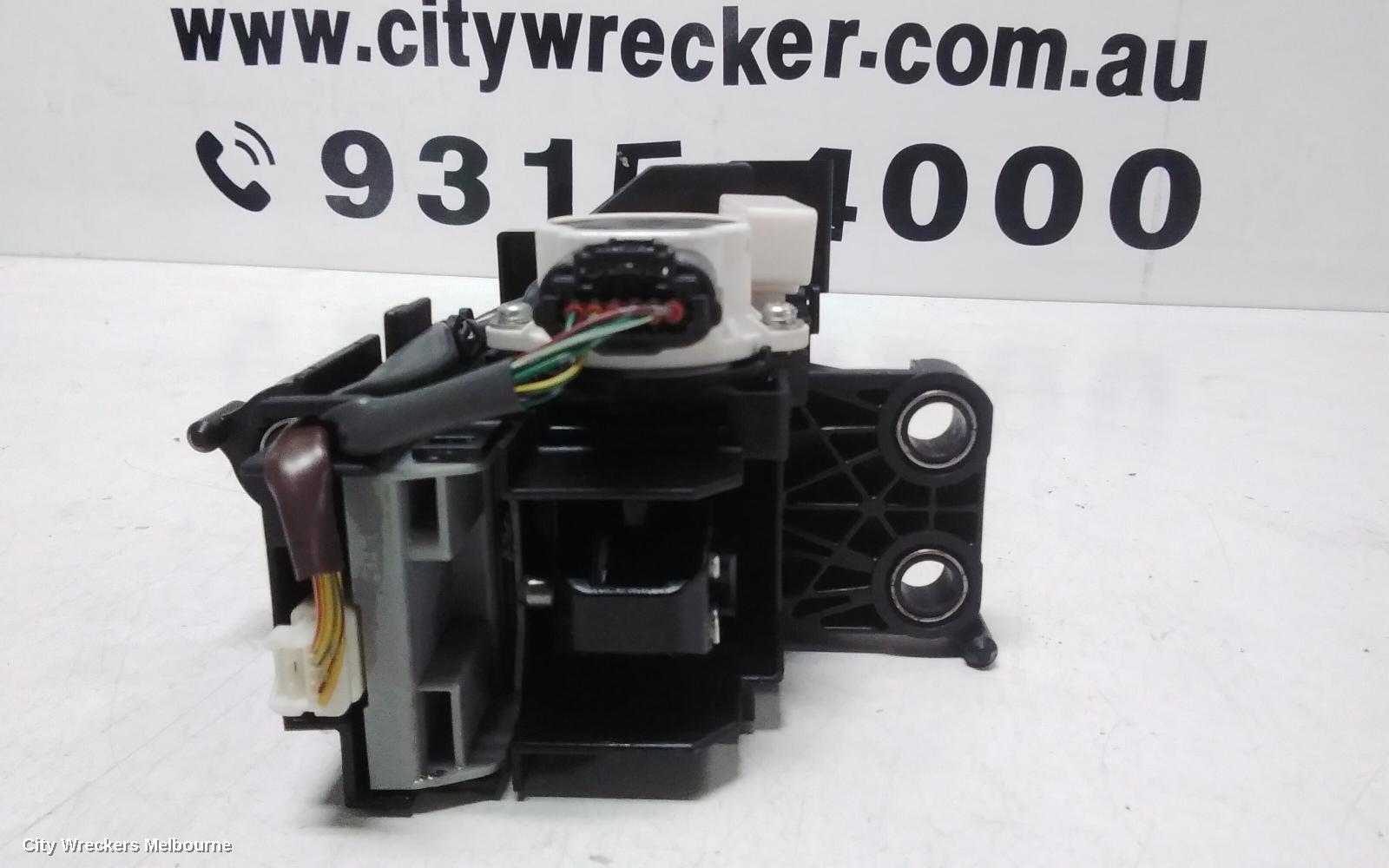 TOYOTA PRIUS GEAR STICK/SHIFTER, ZVW30R, 07/2009 - 12/2015