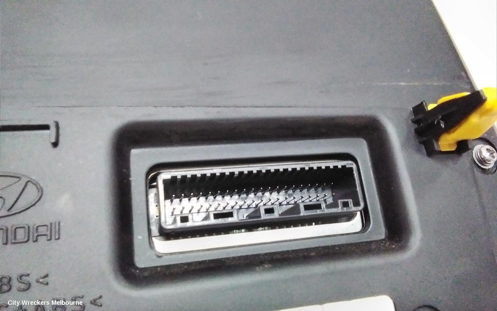 HYUNDAI STARIA INSTRUMENT CLUSTER, 4.2IN, US4, 04/2021 ONWARDS