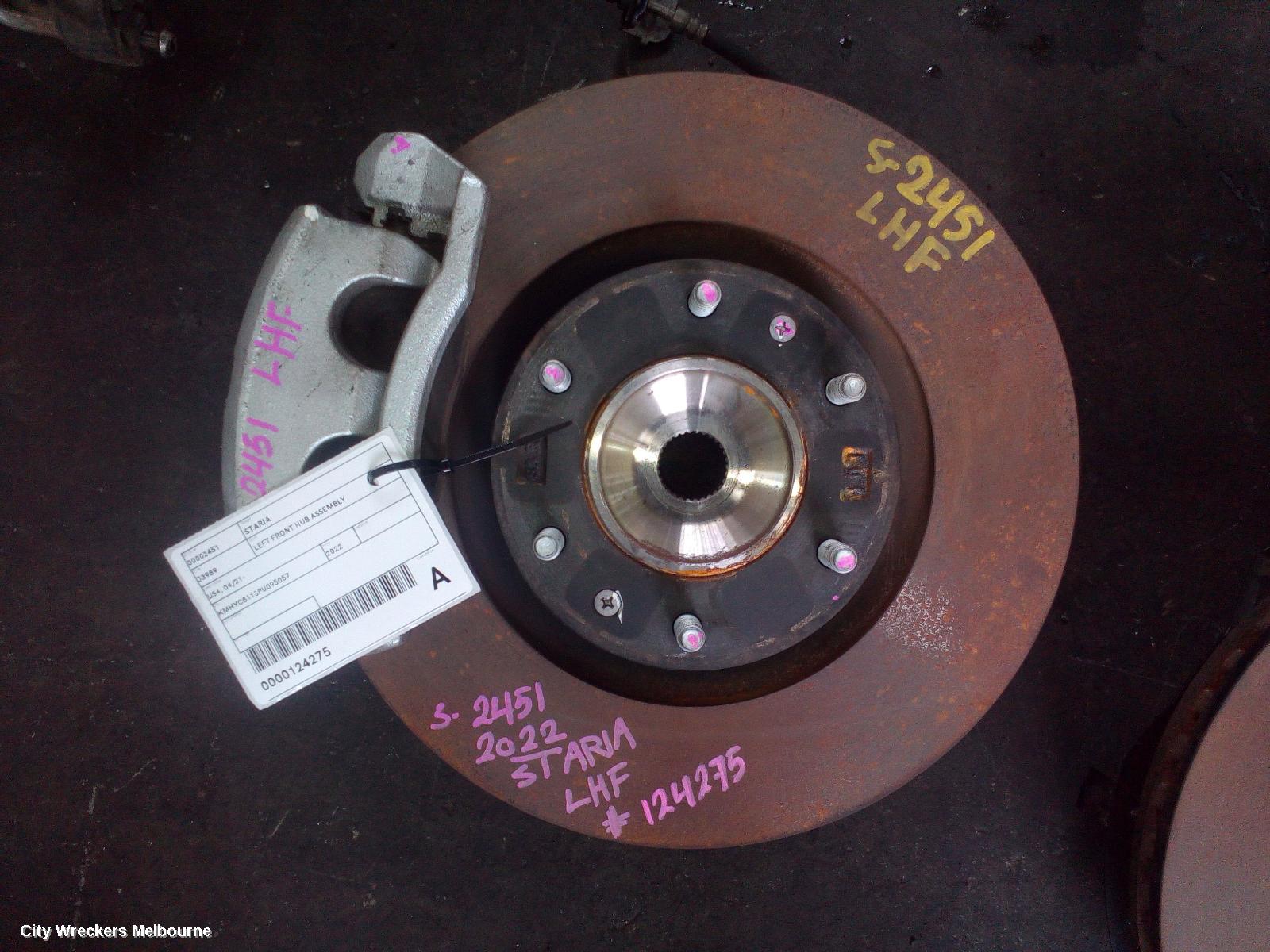 HYUNDAI STARIA LEFT FRONT HUB ASSEMBLY, US4, 04/2021 ONWARDS