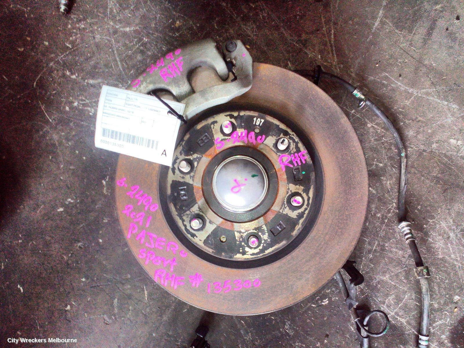 MITSUBISHI PAJERO RIGHT FRONT HUB ASSEMBLY, QE, PAJERO SPORT, 10/2015 ONWARDS