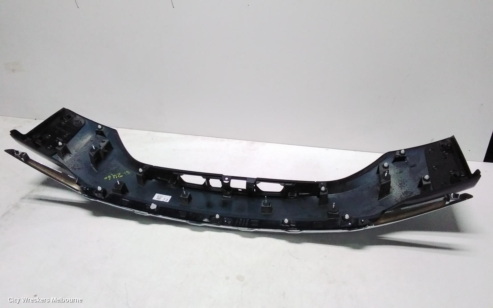 MAZDA CX9 REAR GARNISH, BUMPER GARNISH (CENTRE), CHROME TYPE, TC, 07/2016 ONWARDS