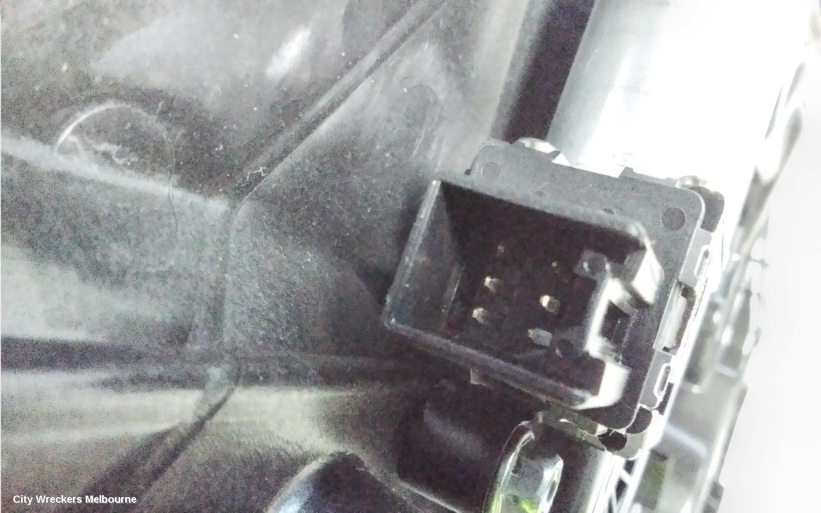 MAZDA CX9 RIGHT FRONT WINDOW REG/MOTOR, TC, 07/2016 ONWARDS