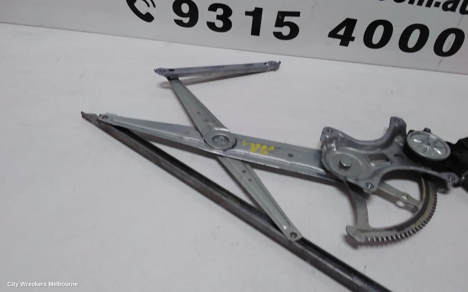 TOYOTA HIACE RIGHT FRONT WINDOW REG/MOTOR, DOOR REG ASSY (REG AND MOTOR), 300 SERIES, 04/2019 ONWARDS