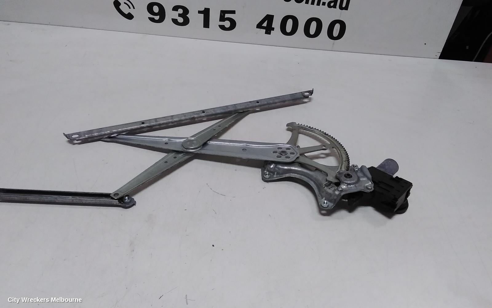 TOYOTA HIACE RIGHT FRONT WINDOW REG/MOTOR, DOOR REG ASSY (REG AND MOTOR), 300 SERIES, 04/2019 ONWARDS