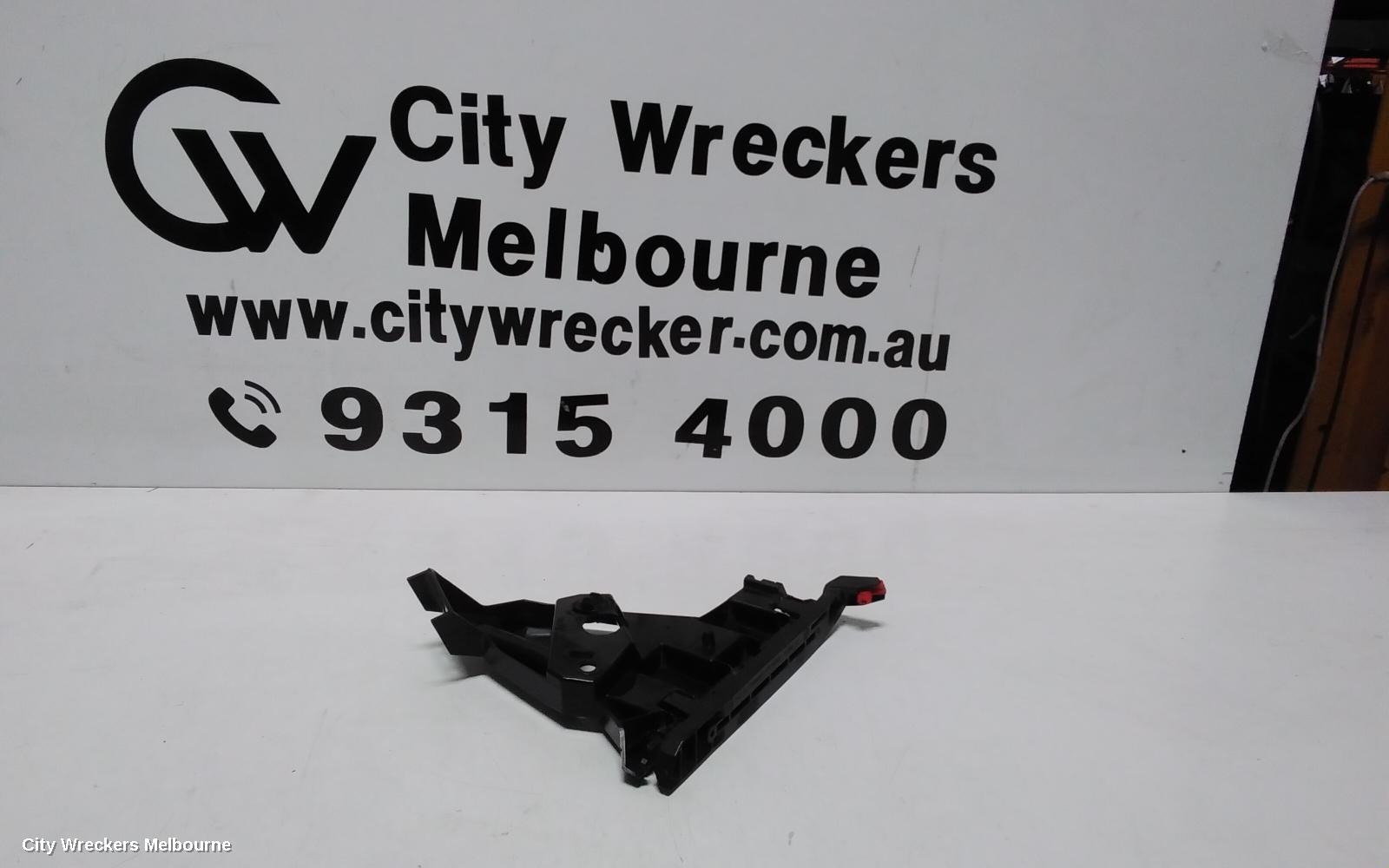 HOLDEN ASTRA, PJ, GTC, 12/2014 - 01/2017, LHF GUARD BRACKET: 110864