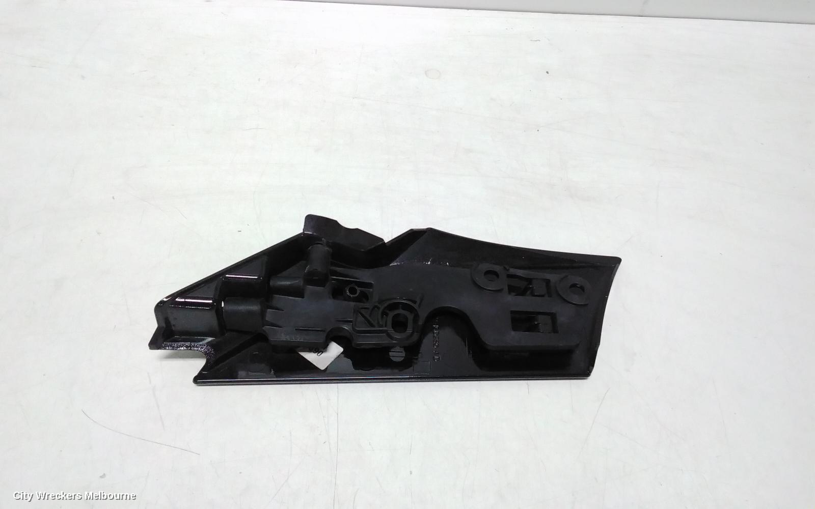 LAND ROVER DISCOVERY SPORT, L550, 01/2015 ONWARDS, RIGHT FRONT BRAKET ON TOP OF THE RIGHT GUARD NEAR THE WINDSCREEN : 110887