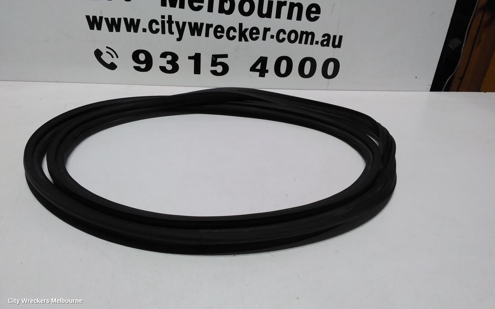 TOYOTA COROLLA, E210, 07/2018 ONWARDS, BOOTLID RUBBER SEAL : 110902