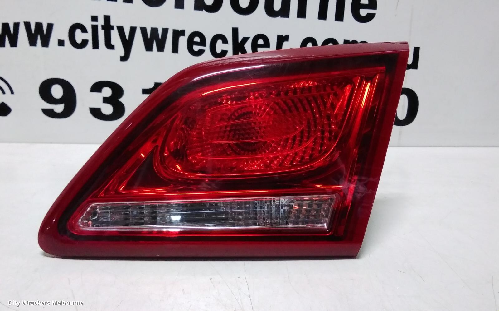 HOLDEN COMMODORE REAR GARNISH, BOOTLID LAMP (RH SIDE), VF, SEDAN, CLEAR TYPE, EVOKE/SV6/SS/INTERNATIONAL, 05/2013 - 12/2017