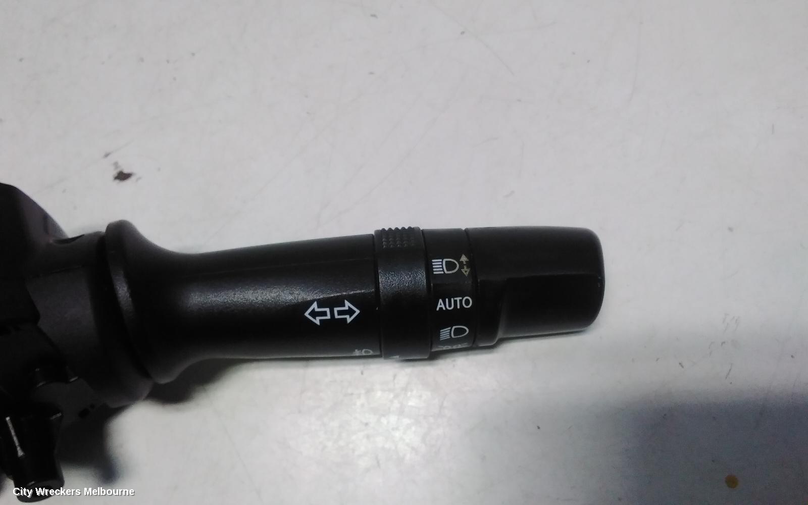HYUNDAI I45 COMBINATION SWITCH, FLASHER SWITCH, YF, 02/2010 - 04/2014