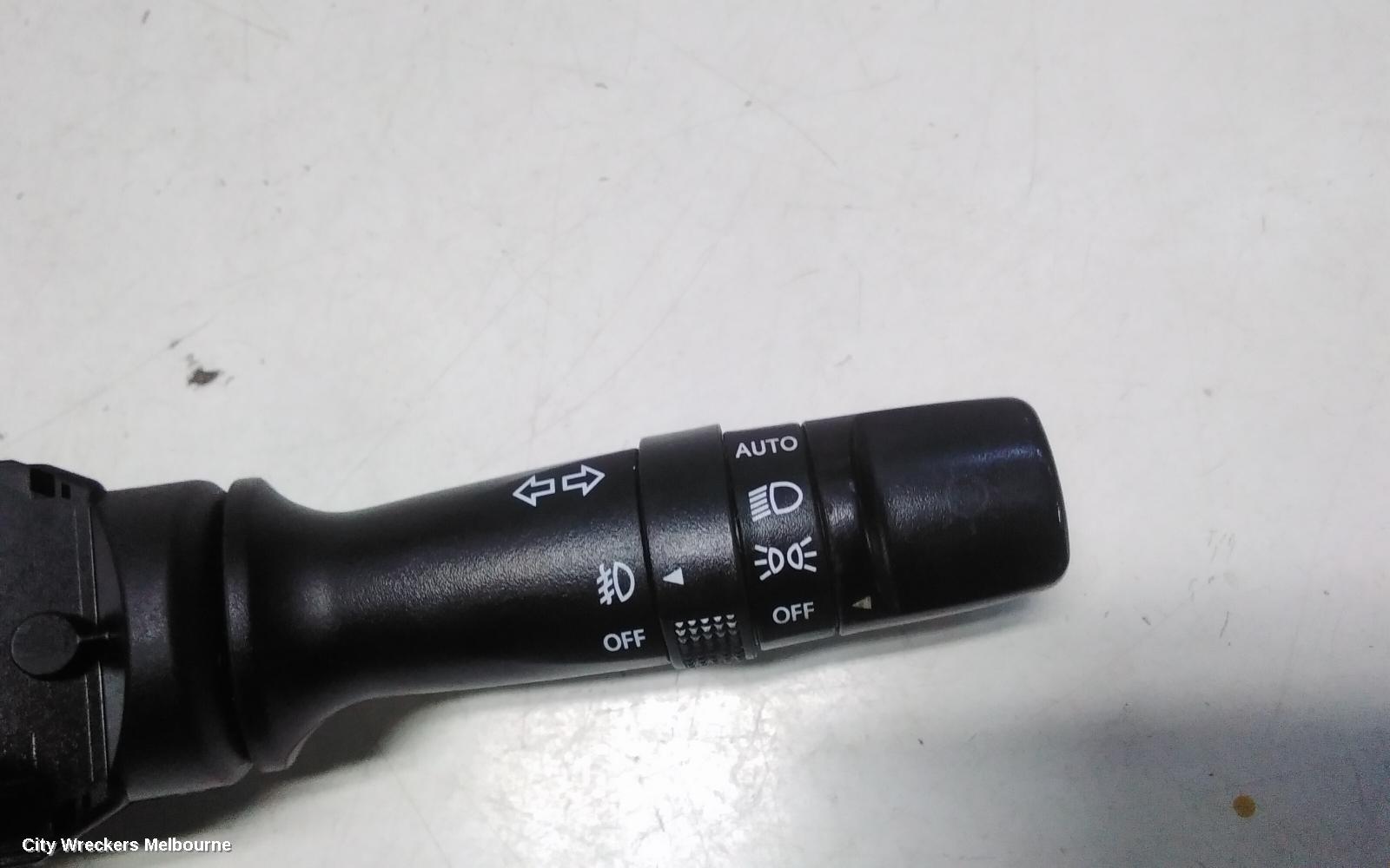 HYUNDAI I45 COMBINATION SWITCH, FLASHER SWITCH, YF, 02/2010 - 04/2014