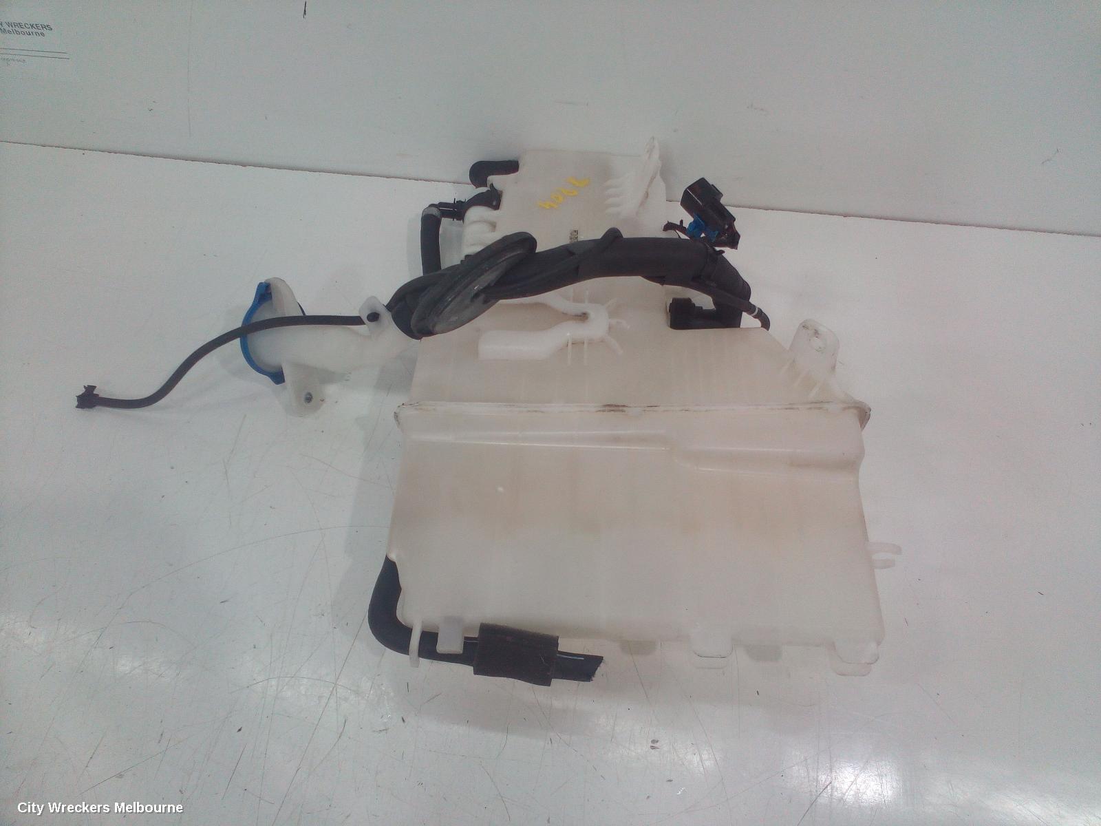 HYUNDAI GENESIS WASHER BOTTLE, DH, 11/2014 - 01/2018