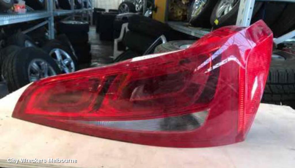 AUDI Q5 RIGHT TAILLIGHT, IN TAILGATE, 8R, STANDARD TYPE, 03/2009 - 01/2017