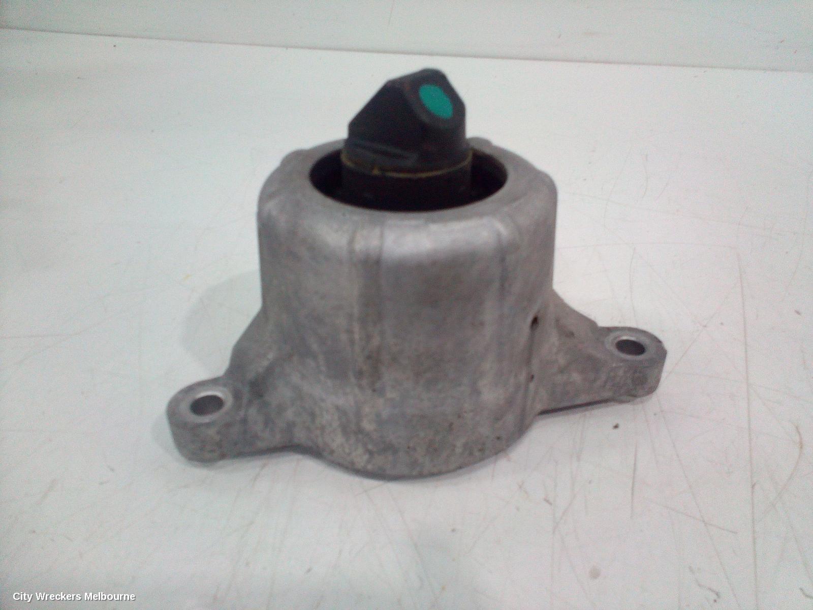 HYUNDAI GENESIS MOUNT, DH, 11/2014 - 01/2018