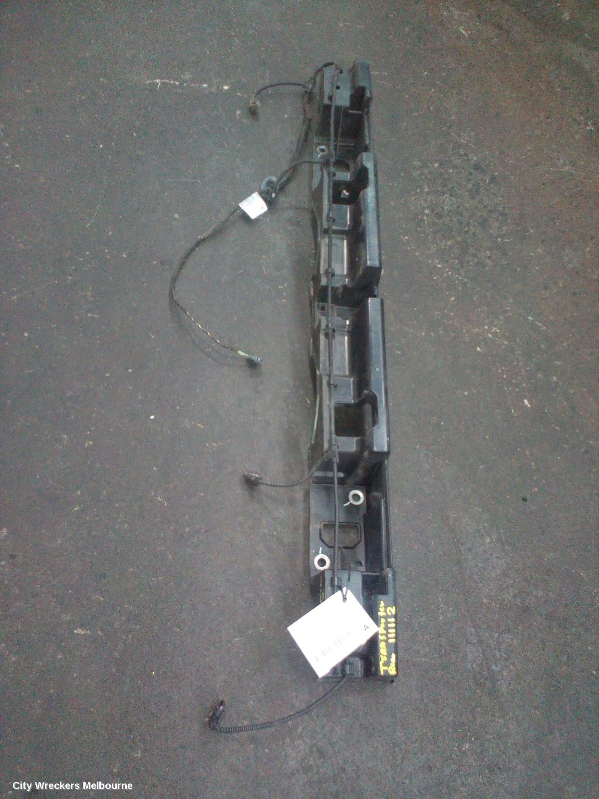 VOLKSWAGEN TRANSPORTER R/BAR BRACKET/REINFO, MAIN REINFORCEMENT, T6, 07/2015 ONWARDS