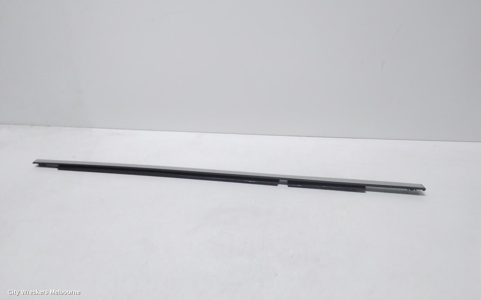 ISUZU MU-X DOOR MOULD, LH REAR DOOR MOULD CHROME VIN: MPAUCS40GMT003498: 111172, 2ND GEN, 03/2021 ONWARDS