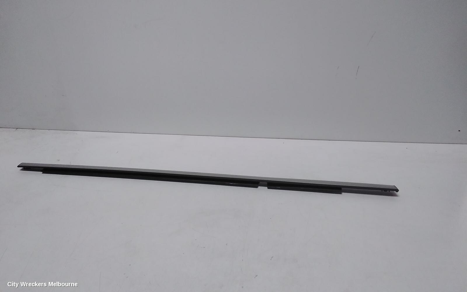 ISUZU MU-X DOOR MOULD, LH REAR DOOR MOULD CHROME VIN: MPAUCS40GMT003498: 111172, 2ND GEN, 03/2021 ONWARDS