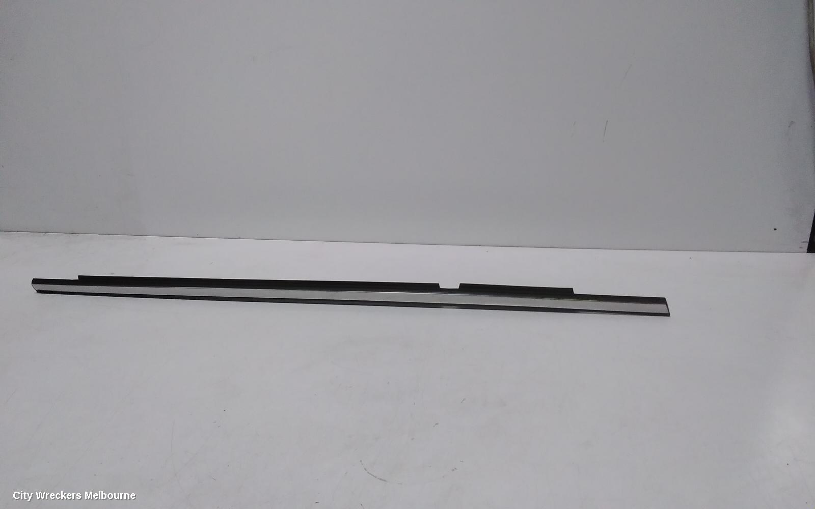 ISUZU MU-X DOOR MOULD, LH REAR DOOR MOULD CHROME VIN: MPAUCS40GMT003498: 111172, 2ND GEN, 03/2021 ONWARDS