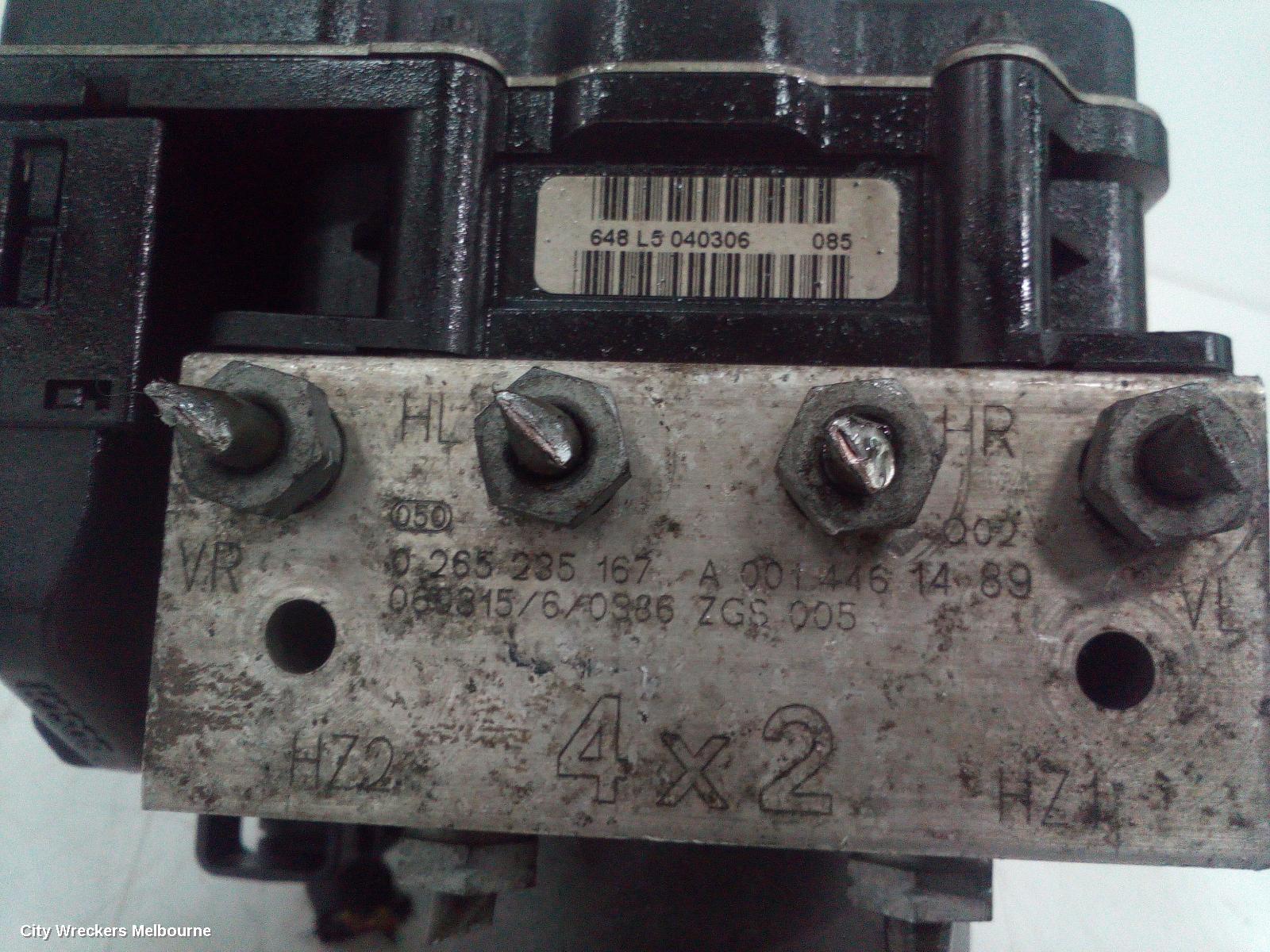 MERCEDES VITO ABS PUMP/MODULATOR, 639, 12/2005 - 02/2015