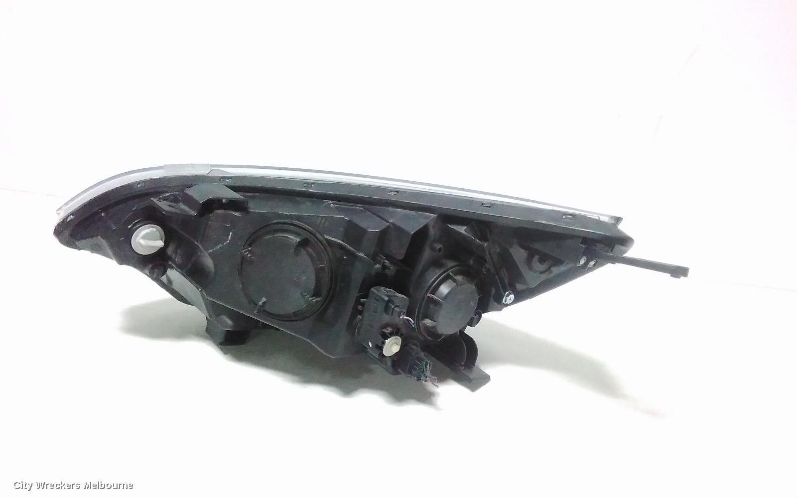 KIA RIO RIGHT HEADLAMP, UB, 3DR/5DR HATCH, SLI/SLS, 08/2011 - 10/2014