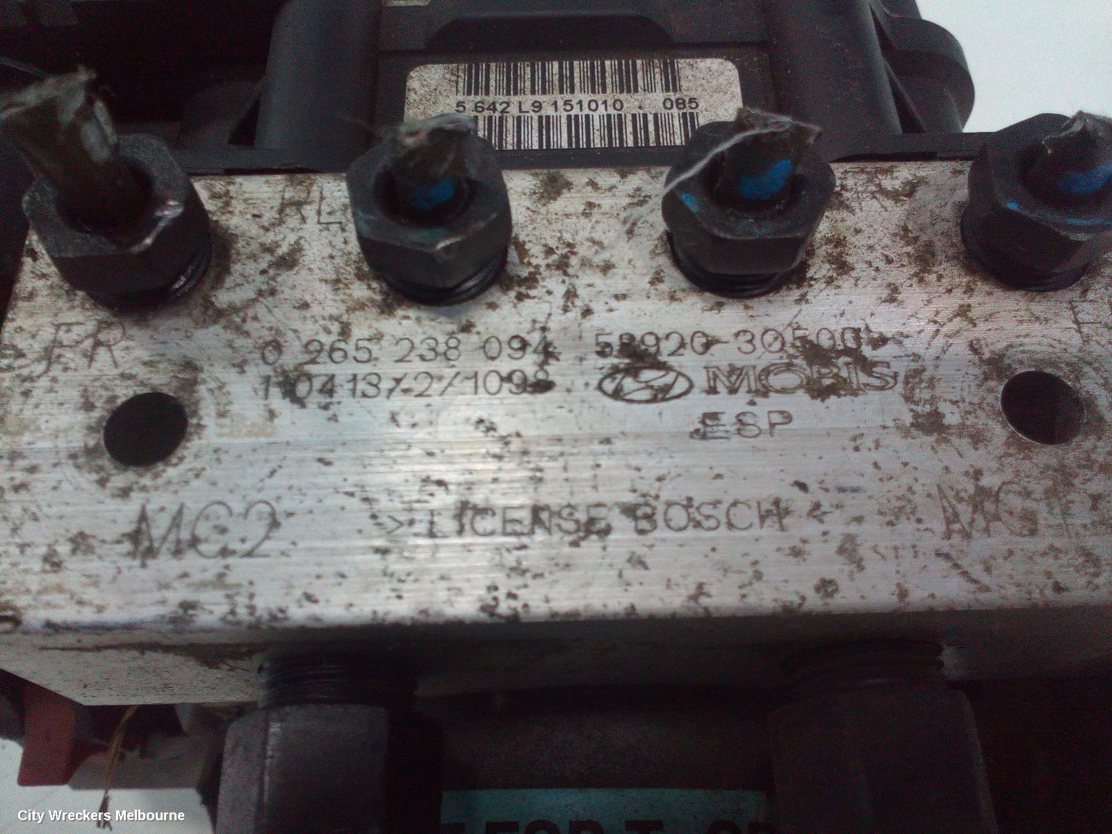 HYUNDAI I45 ABS PUMP/MODULATOR, YF, 10/2010 - 01/2014
