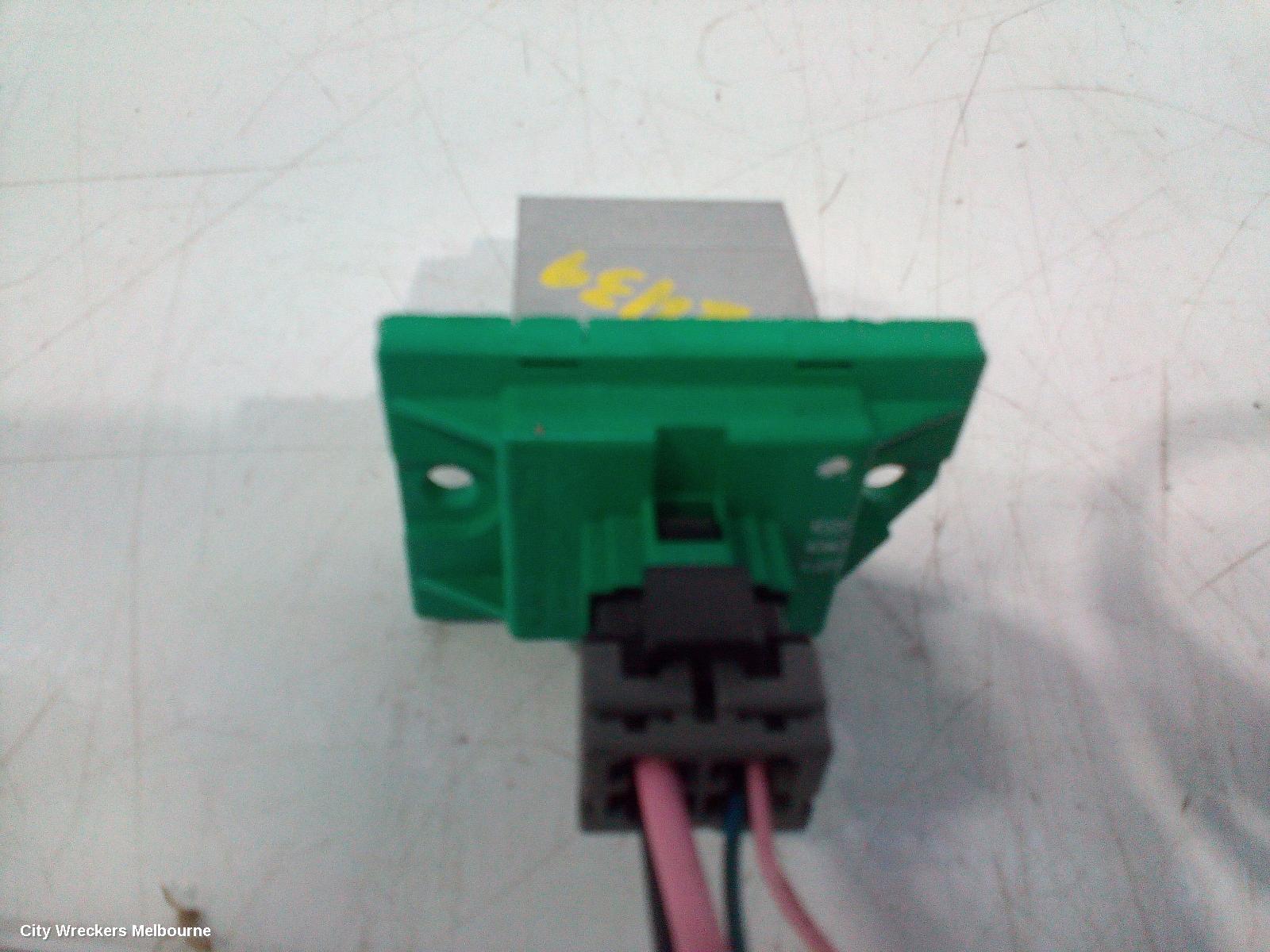 HYUNDAI I45 FAN SPEED RESISTOR, YF, W/ CLIMATE CONTROL TYPE, 02/2010 - 12/2012