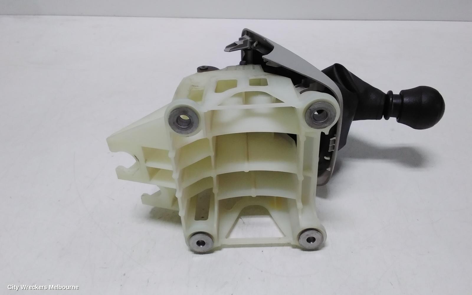 TOYOTA HIACE GEAR STICK/SHIFTER, 300 SERIES, AUTO T/M, 02/2019 ONWARDS