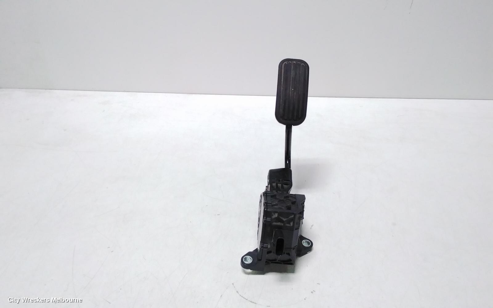 TOYOTA HIACE PEDAL ASSEMBLY, 300 SERIES, ACCELERATOR PEDAL, 02/2019 ONWARDS