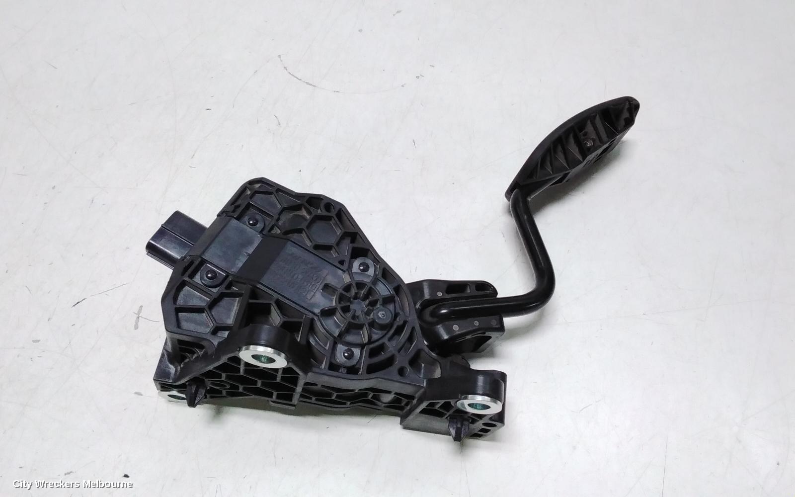 TOYOTA HIACE PEDAL ASSEMBLY, 300 SERIES, ACCELERATOR PEDAL, 02/2019 ONWARDS